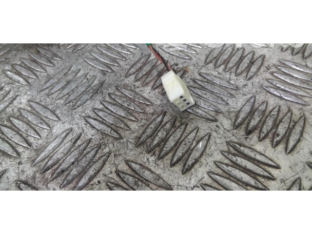 Зеркало электрическое        Toyota Yaris Verso  1999 - 2005 года   