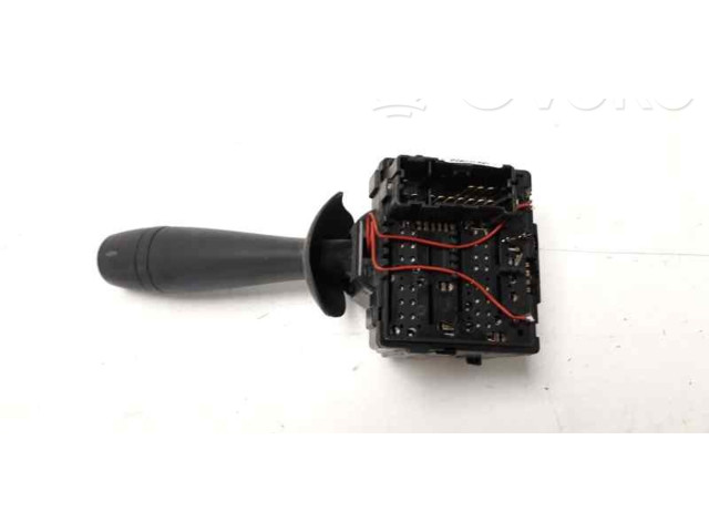 Ручка стеклоочистителей 681728631R   Dacia Dokker