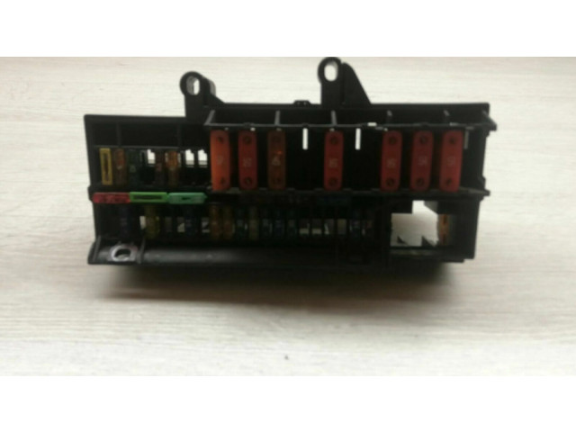 Pojistková skříňka 69005820 BMW 7 E65 E66 2005