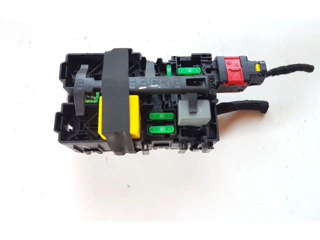 Блок предохранителей 9675730380, 44428001   Peugeot 2008 II    