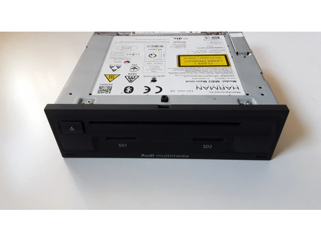 Радио/ проигрыватель CD/DVD / навигация