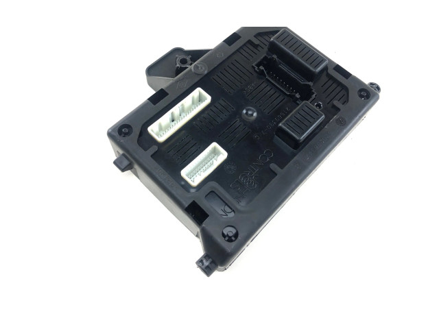 Блок комфорта 8200652284, 281181245A Renault Clio III