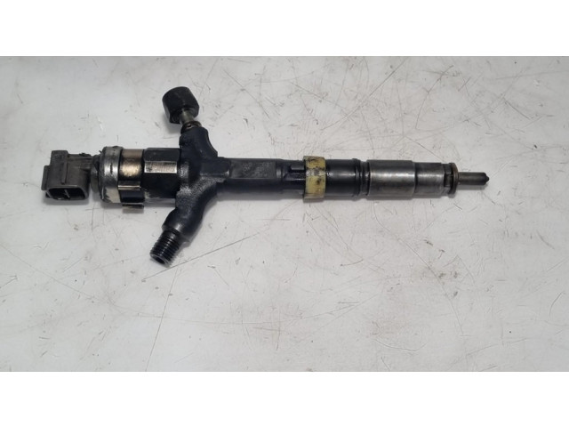 Vstřikovač 2367027030 Toyota Previa (XR30, XR40) II pro naftový motor 2.0