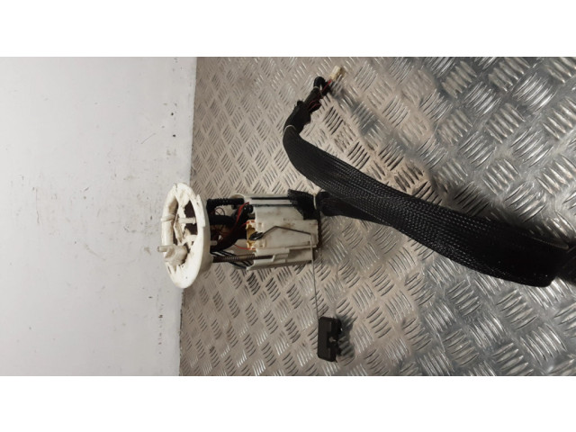 Насос топлива (в топливном баке)