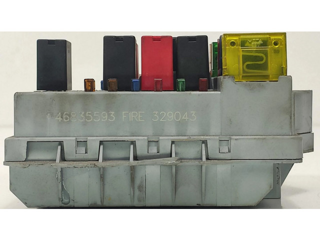 Pojistková skříňka 46835593 Fiat Punto (188) 1999