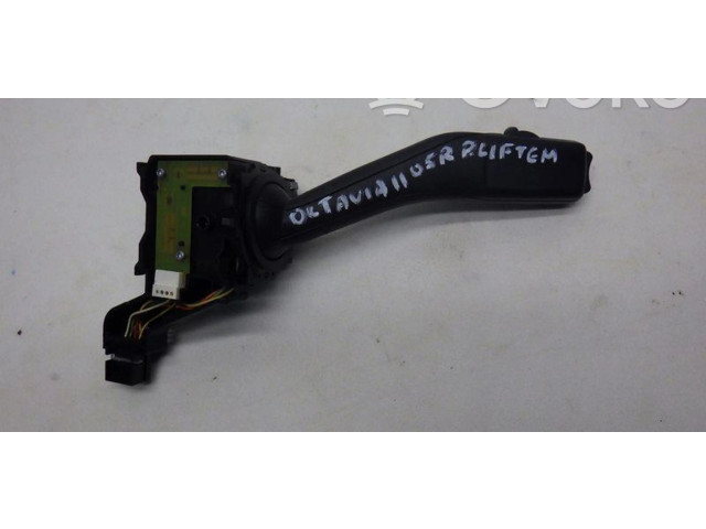 Ручка поворотов/ фонарей 1K0953513A Skoda Octavia Mk2 (1Z)