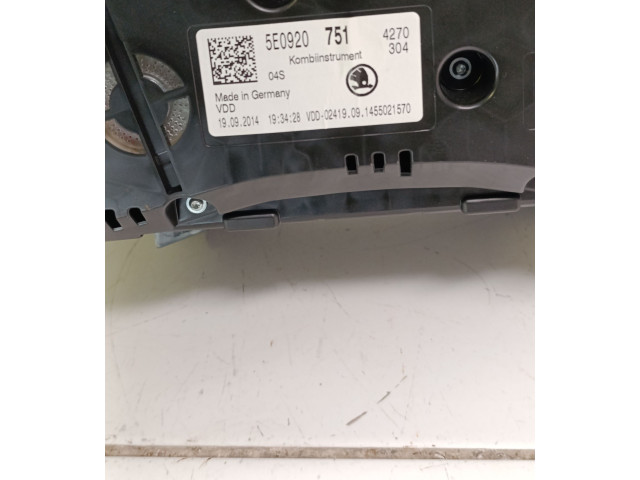 Панель приборов 5E0920751, A2C53427456AR Skoda Octavia Mk3 (5E)