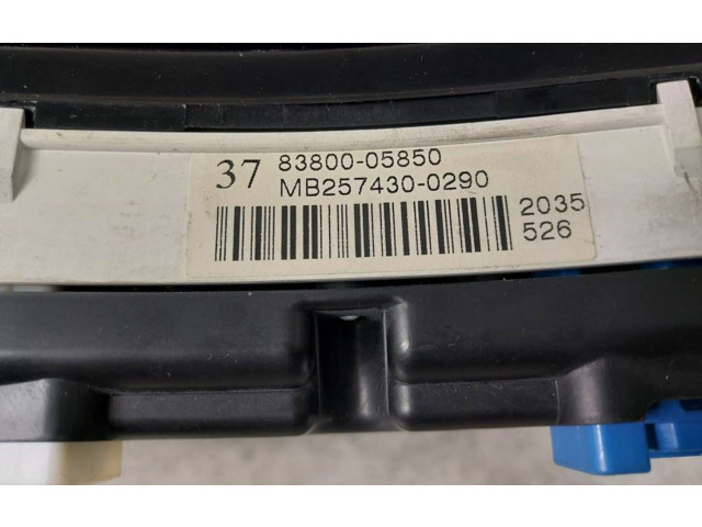 Přístrojová deska Toyota Avensis T250 2005 8380005850