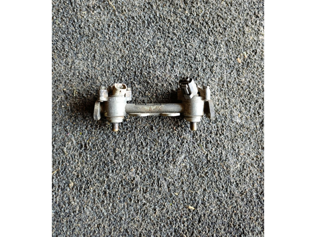 Vstřikovací lišta 17523AA050 Subaru Legacy EJ25