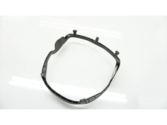 Другая деталь салона