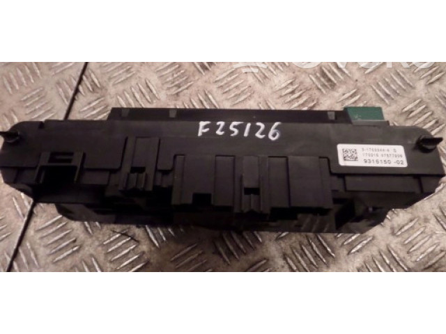 Блок предохранителей  9315150   BMW X4 G02    