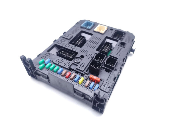 Pojistková skříňka 28116487, 28116487-2 Peugeot 3008 2011