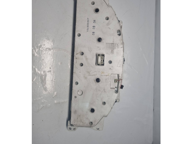 Панель приборов 8602026, 30728791 Volvo V70