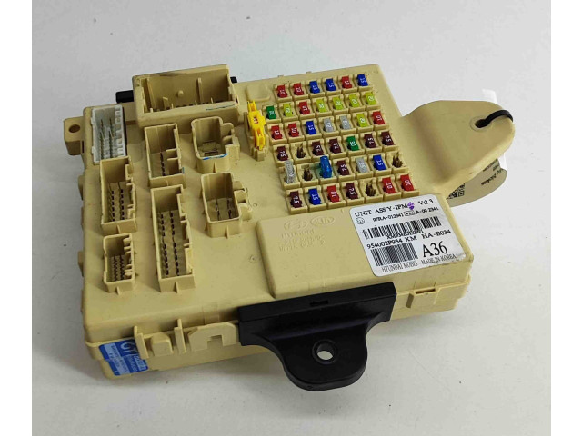 Блок предохранителей 121619713010303739 Mitsubishi Carisma