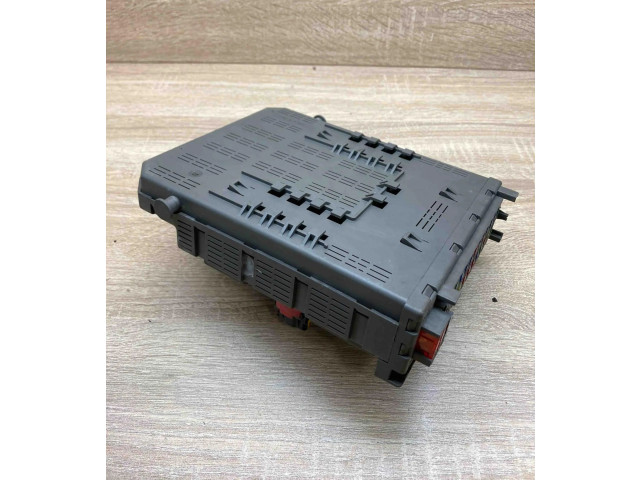 Pojistková skříňka 9643577080 Peugeot 607 2000