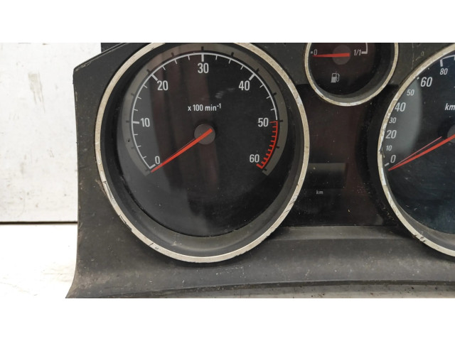 Přístrojová deska  Opel Zafira B 2006 13225988  