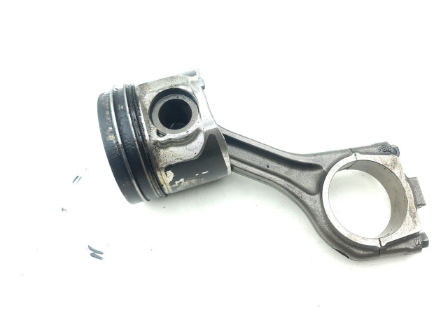 Поршень с шатуном 204DT Land Rover Discovery Sport