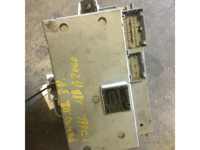 Pojistková skříňka Fiat Punto (188) 1999