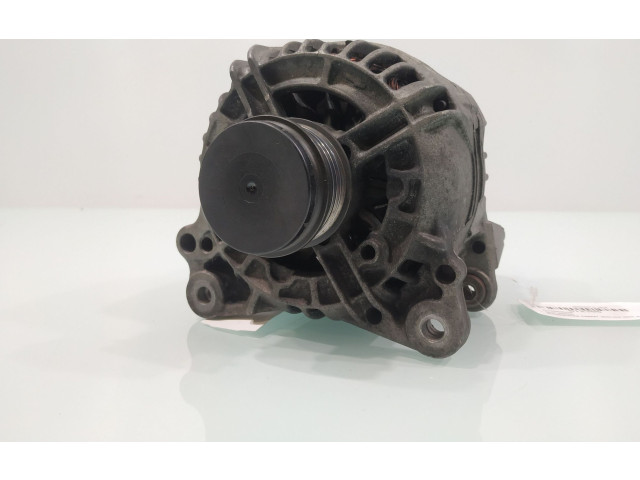 Генератор 028903031   Volkswagen PASSAT B5.5      