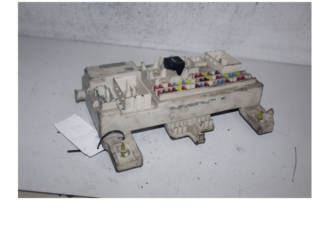   Pojistková skříňka    Ford Focus C-MAX 2003