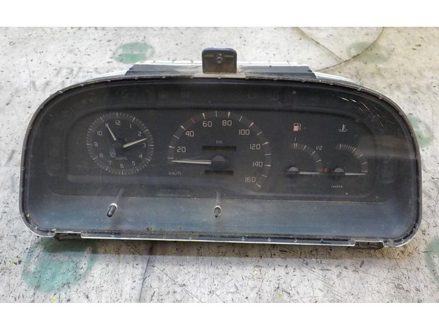 Панель приборов    Renault Trafic I       