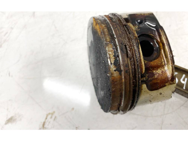 Поршень с шатуном Citroen Xsara Picasso