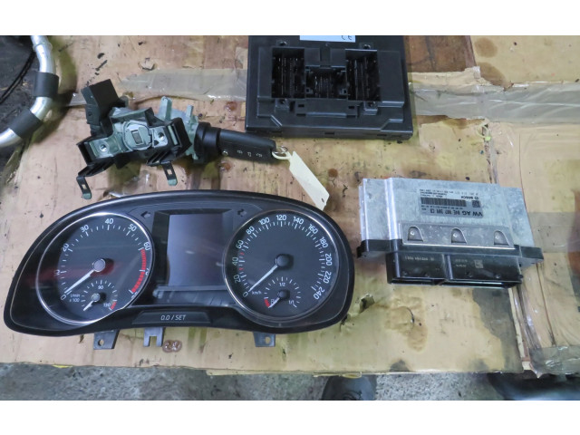 Комплект блоков управления 04E907309CB, 6C0937089D Skoda Fabia Mk3 (NJ)