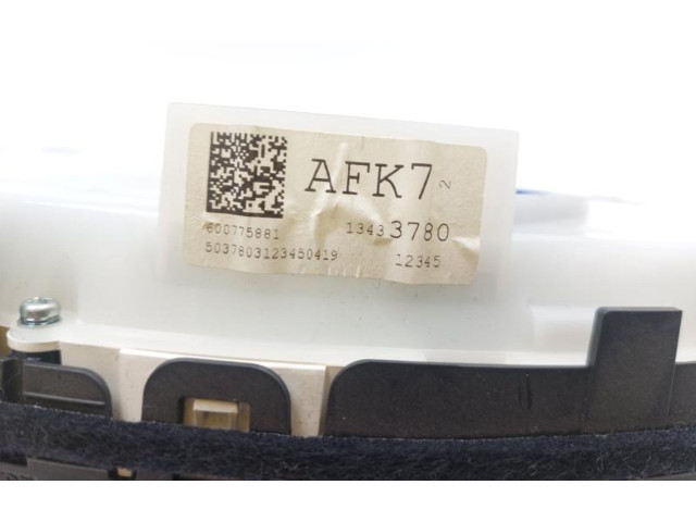 Přístrojová deska Opel Zafira C 2011 13433768, 13433780