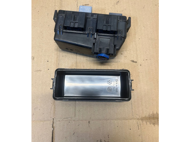   Pojistková skříňka 7698XA1   Honda HR-V 2016