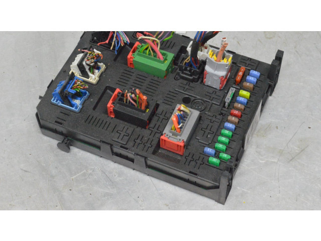   Pojistková skříňka 9664059080   Peugeot 3008  2010