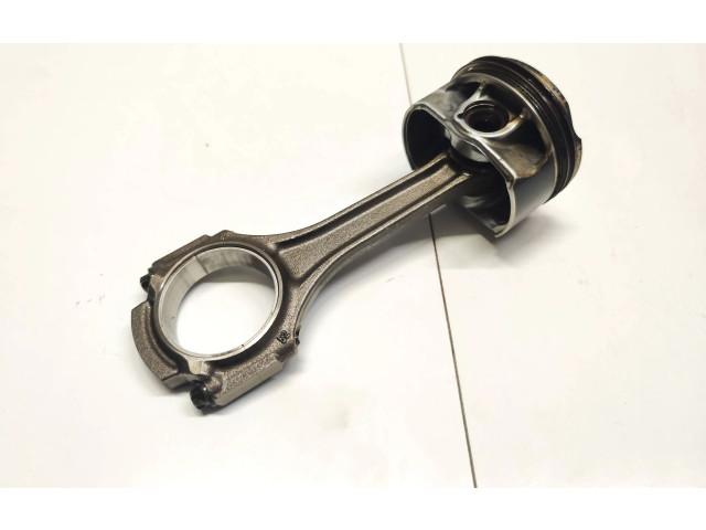 Píst A17700Q06, A17700 Mercedes-Benz C AMG W205