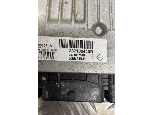 Блок управления двигателя 237103999R Dacia Duster