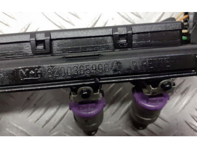 Топливная рампа 8200365996 Renault Clio II для двигателя D7F726