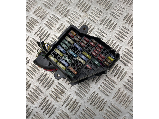 Блок предохранителей Audi A6 S6 C5 4B