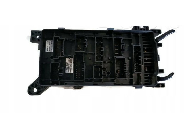 Блок предохранителей  103KW, 3E070   KIA Sorento    