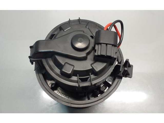 Вентилятор печки       Peugeot 2008 I