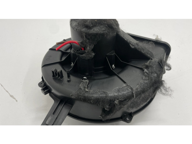 Вентилятор печки    6R2819015   Skoda Fabia Mk3 (NJ)