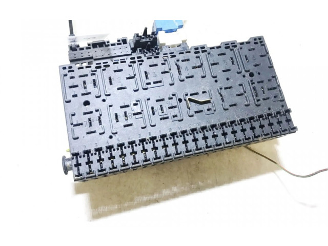 Блок предохранителей 3a0972559, 3A0972559 Volkswagen Golf III