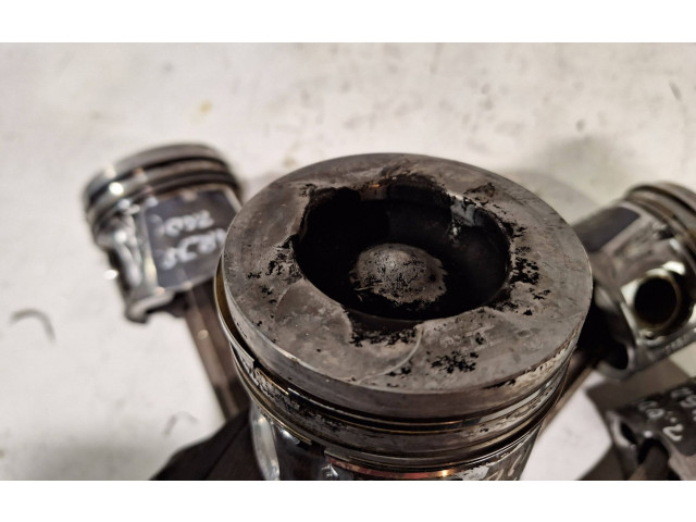 Масляный насос   10653  Renault Trafic II (X83) 