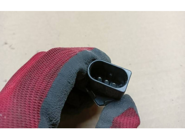 Топливная рампа 04C906054C, 81CPP0304 Skoda Scala