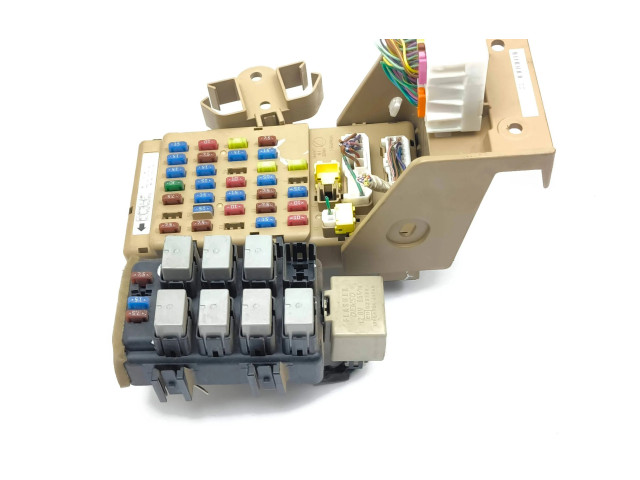 Блок предохранителей 82201FG010, 809561   Subaru Forester SH    