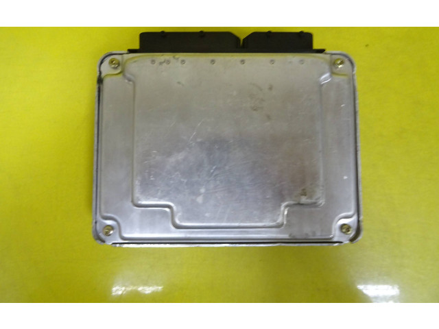 Řídící jednotka 038906019CD, 0281010218 Volkswagen PASSAT B5.5 2003