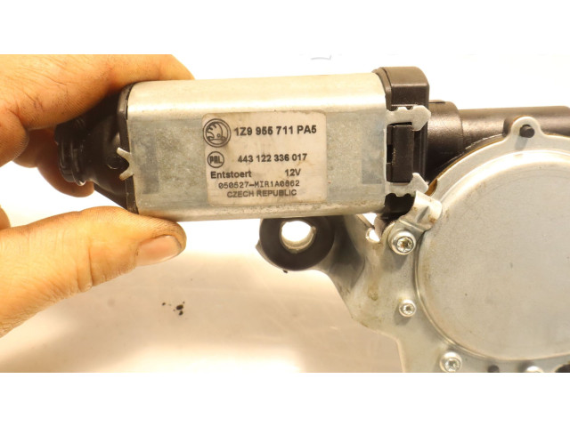 Моторчик заднего дворника 443122335017    Skoda Octavia Mk2 (1Z)