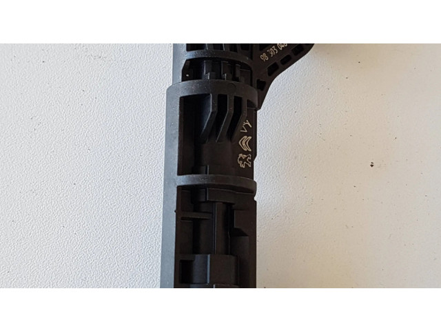 Форсунка 9830304880 Peugeot 208 для бензинового двигателя 1654508580 1.2