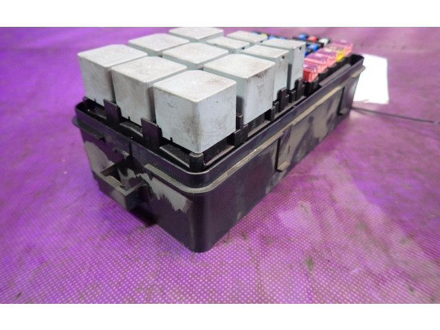 Поршень Ящик предохранителей (комплект)  J200AH, J200AH  Chevrolet Nubira  