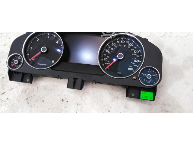 Přístrojová deska Volkswagen Touareg II 2010 7P6920980A