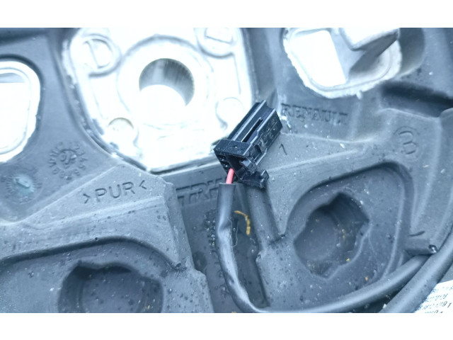 Руль Dacia Sandero 2008 - 2012 года 484007478R, 34227006B