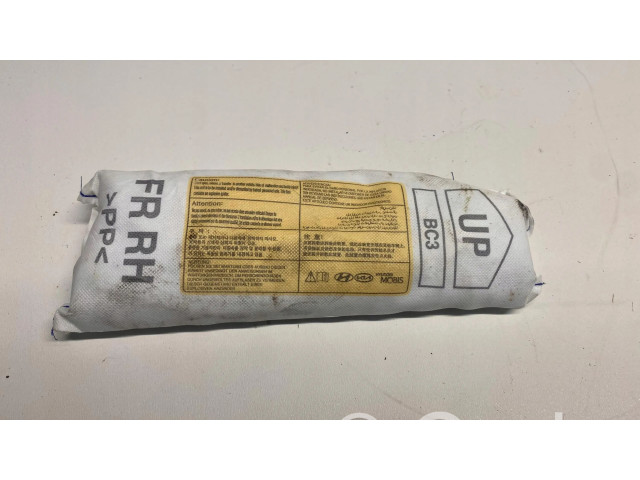 Подушка безопасности в сиденье    Hyundai Bayon