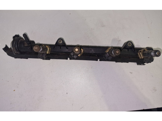 Топливная рампа 030133319l   Volkswagen Polo III 6N 6N2 6NF  