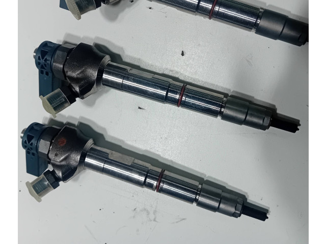 Комплект форсунок 04L130277AC Skoda Octavia Mk4